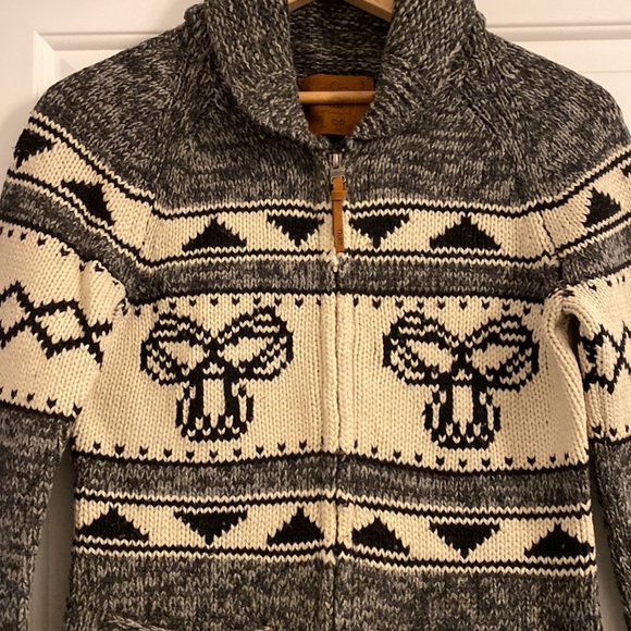 Aritzia TNA sweater 100% lambswool size small - Picture 3 of 4